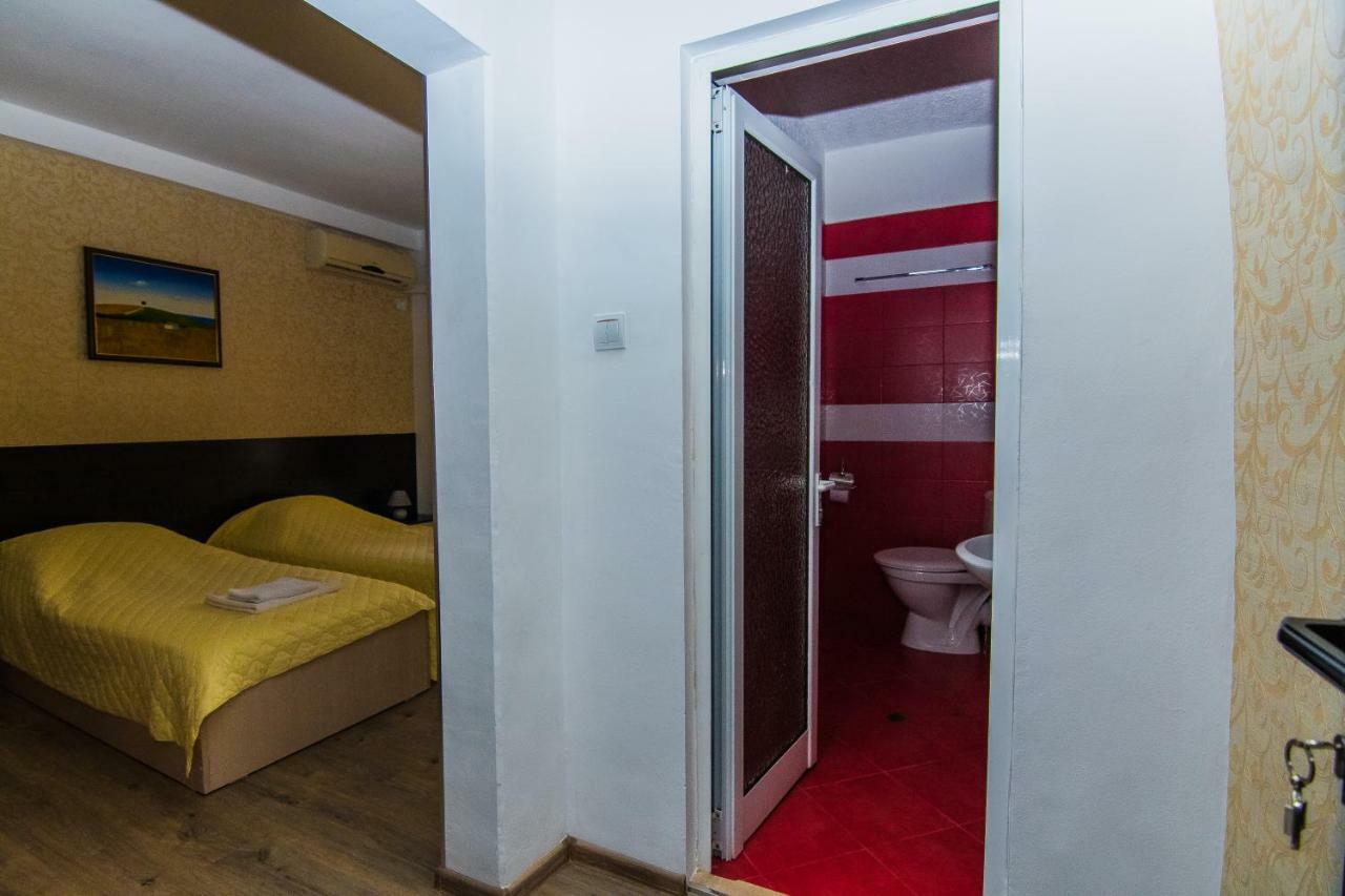 Vida Family Hotel Видин Экстерьер фото